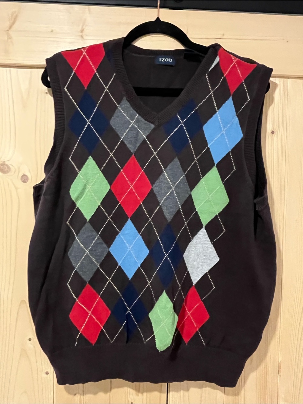 IZOD Men’s Brown Argyle V-Neck Sweater Vest - Multicolor Pattern Medium ⛳️
